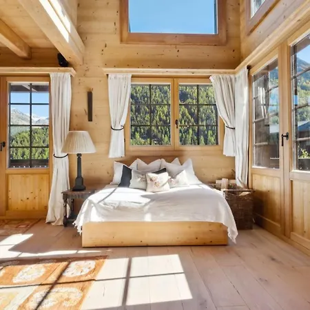 Lo Villazo By Mrs Miggins Grimentz